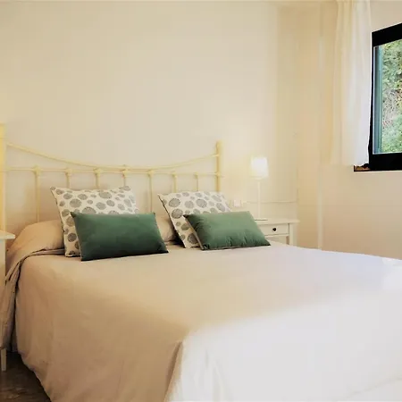 Promenade Apartment. *